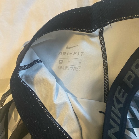 Nike shorts - Picture 3 of 3